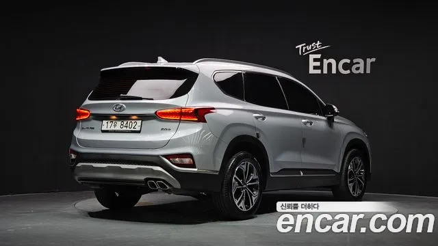 Hyundai Santa Fe 2018 thumb 2