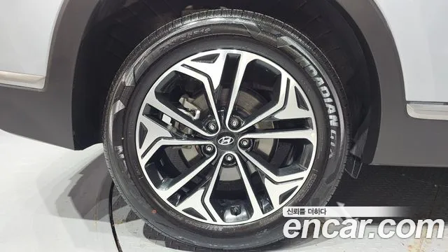 Hyundai Santa Fe 2018 thumb 5