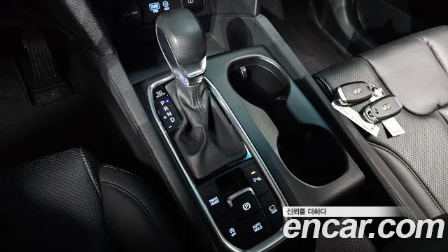 Hyundai Santa Fe 2018 thumb 9