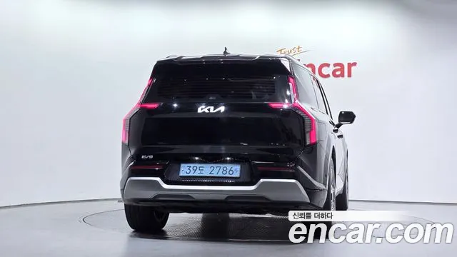 Kia EV9 2023 thumb 4
