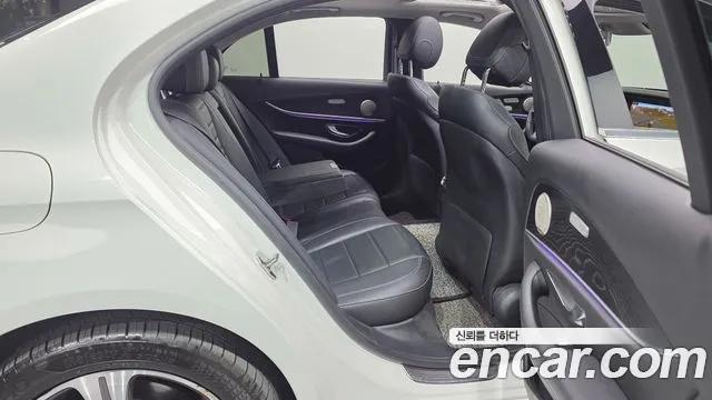 Mercedes-Benz E-Класс 2019 thumb 12
