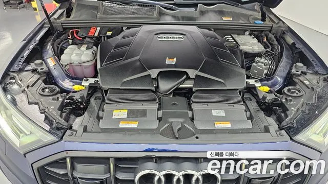 Audi Q7 2022 thumb 6