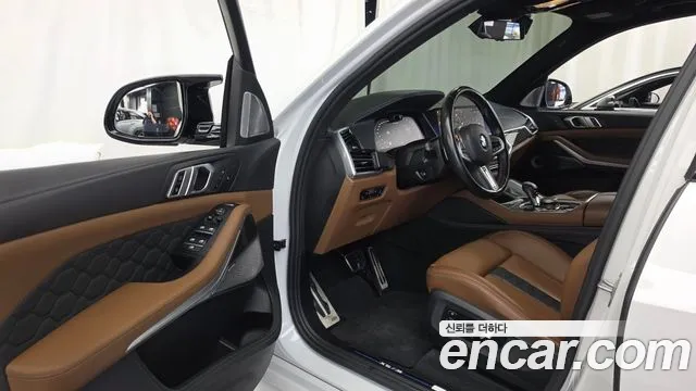 BMW X5M 2023 thumb 10