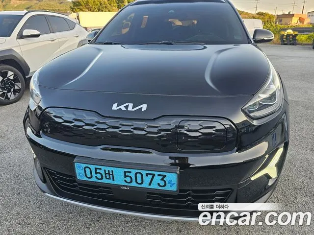 Kia Niro 2023 thumb 3