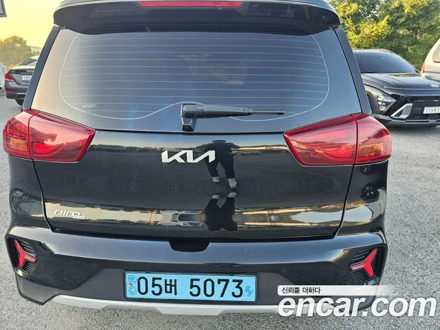 Kia Niro 2023 thumb 4