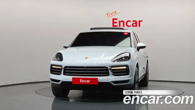 Porsche Cayenne 2019 thumb 3