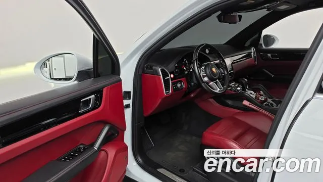Porsche Cayenne 2019 thumb 10