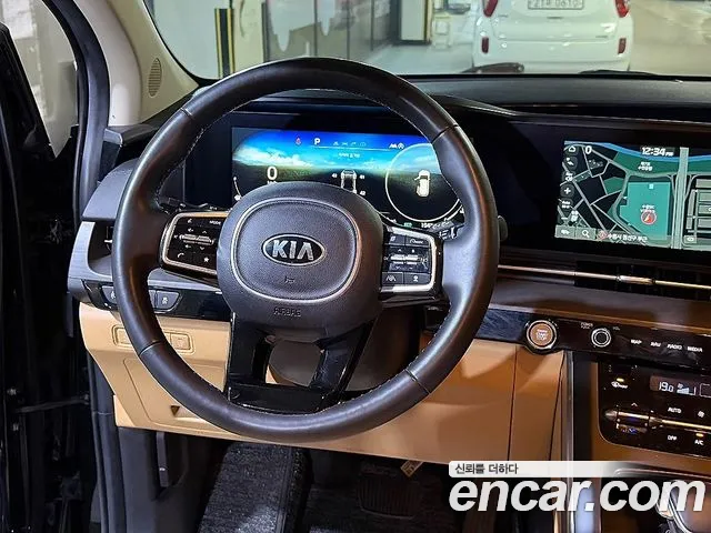 Kia Carnival 2021 thumb 9