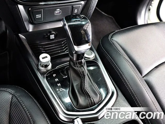 KG_Mobility_Ssangyong TIBOLI 2020 thumb 10