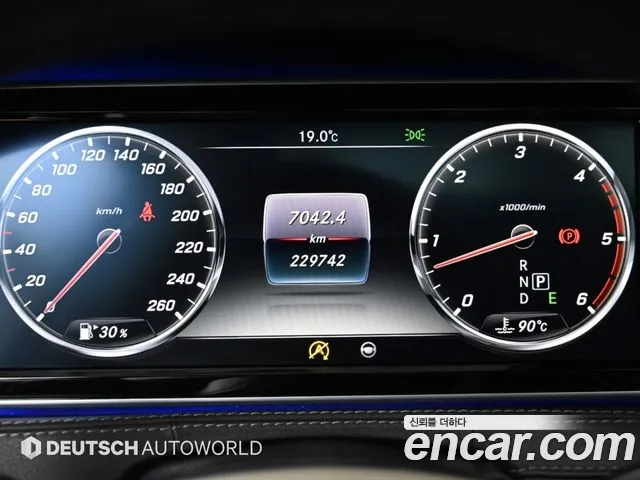Mercedes-Benz S-Класс 2017 thumb 10