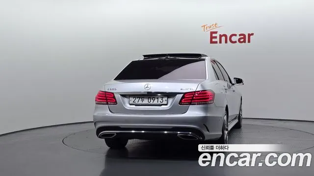 Mercedes-Benz E-Класс 2015 thumb 4