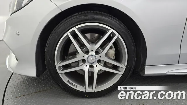 Mercedes-Benz E-Класс 2015 thumb 5