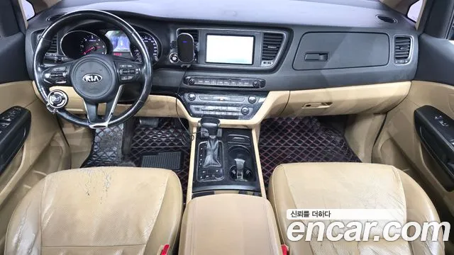 Kia Carnival 2018 thumb 7