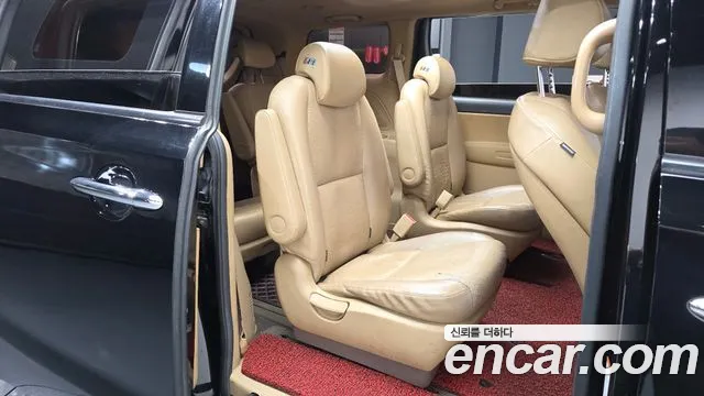 Kia Carnival 2018 thumb 12