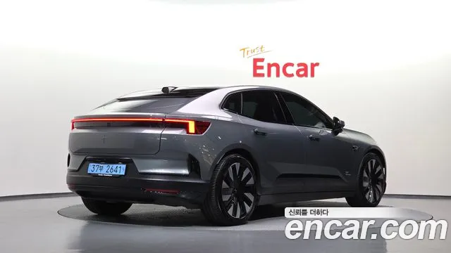 Polestar 4 2024 thumb 2
