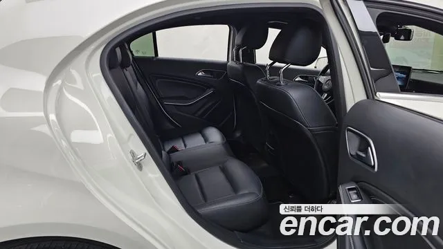 Mercedes-Benz A-Класс 2016 thumb 12