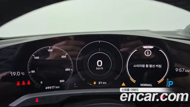 Porsche Taycan 2021 thumb 7