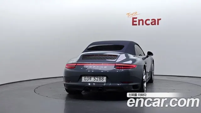Porsche 911 2017 thumb 3