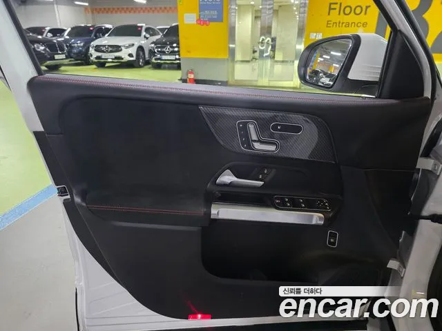Mercedes-Benz GLB 2020 thumb 8