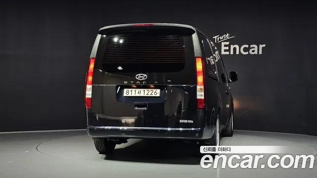 Hyundai Staria 2022 thumb 4