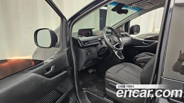 Hyundai Staria 2022 thumb 10