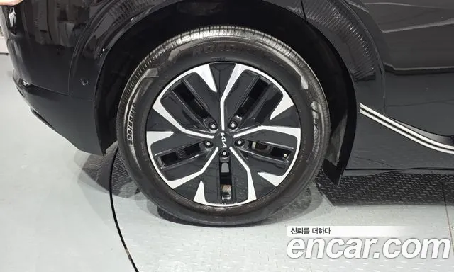 Kia EV6 2023 thumb 4