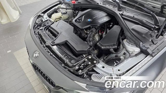 BMW 4-Series 2020 thumb 6