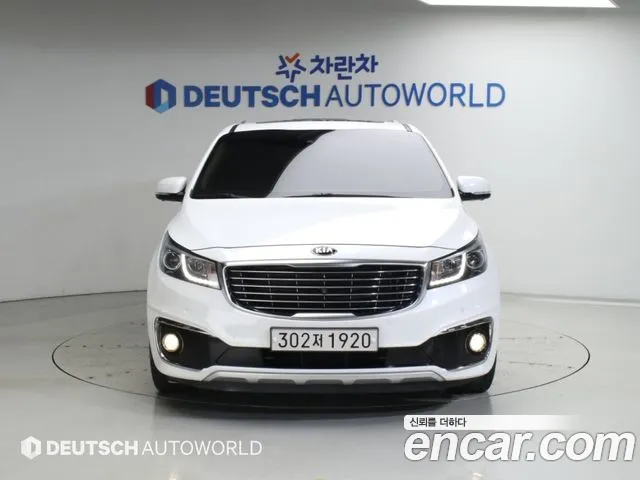 Kia Carnival 2017 thumb 3