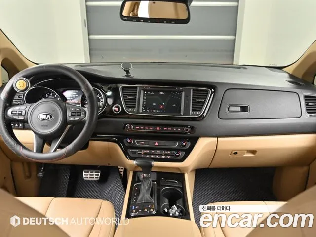 Kia Carnival 2017 thumb 7