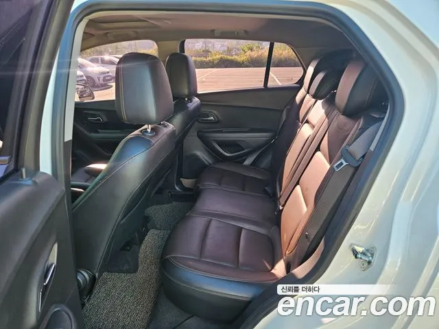 ChevroletGMDaewoo Tracker 2015 thumb 10