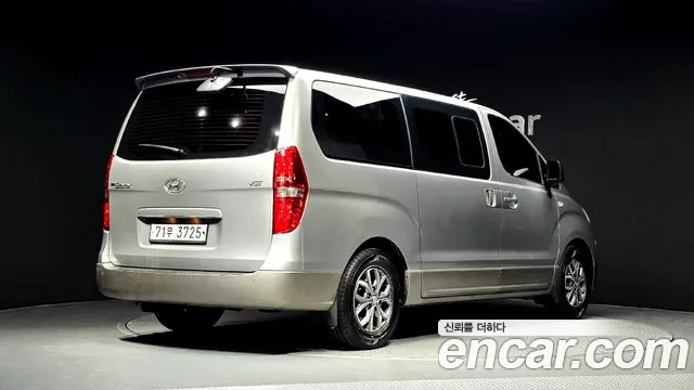 Hyundai Starex 2016 thumb 2