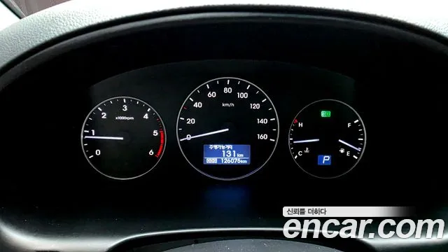 Hyundai Starex 2016 thumb 8
