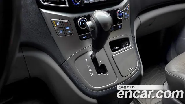 Hyundai Starex 2016 thumb 9