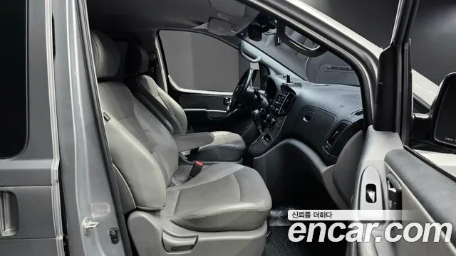 Hyundai Starex 2016 thumb 11