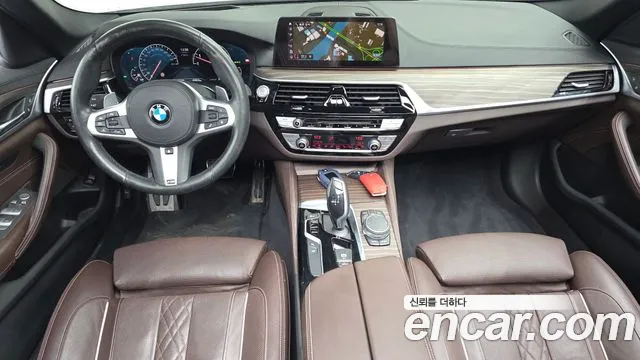 BMW 5-Series 2019 thumb 7