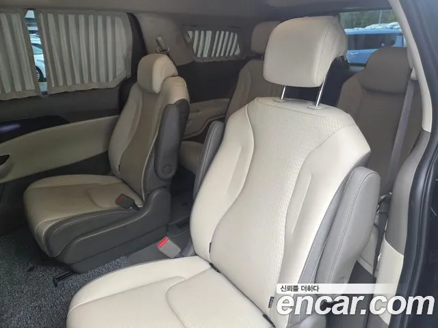 Kia Carnival 2022 thumb 8