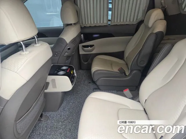Kia Carnival 2022 thumb 9