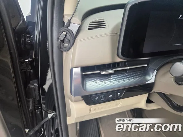 Kia Carnival 2022 thumb 11