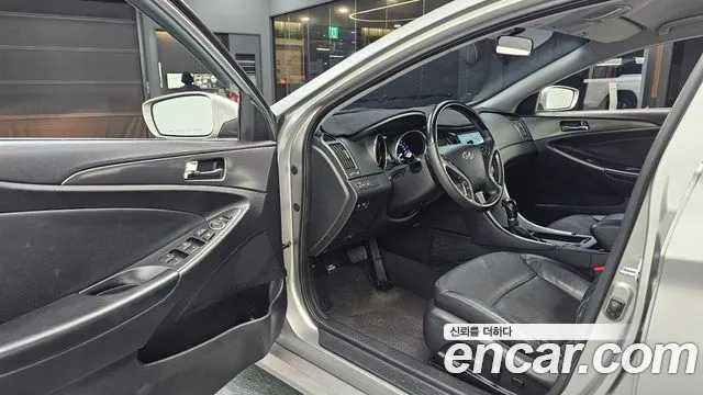Hyundai Sonata 2011 thumb 10
