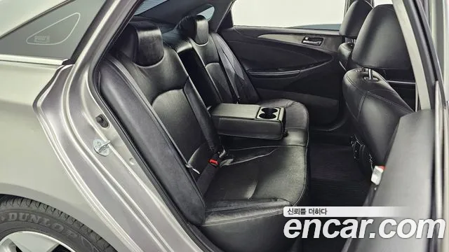 Hyundai Sonata 2011 thumb 11