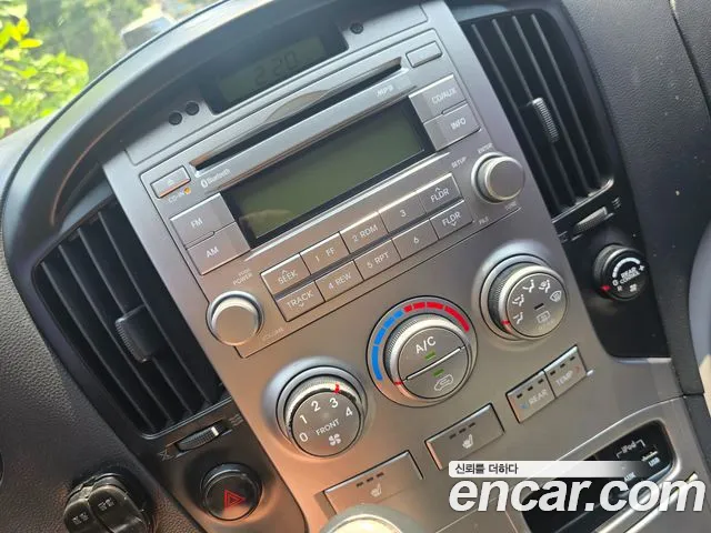 Hyundai Starex 2014 thumb 9