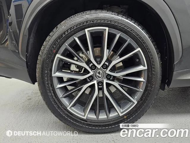 Lexus NX 2025 thumb 5