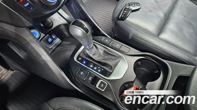 Hyundai Santa Fe 2016 thumb 9