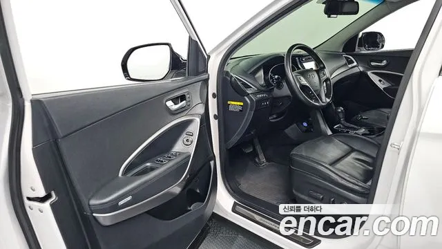 Hyundai Santa Fe 2016 thumb 10
