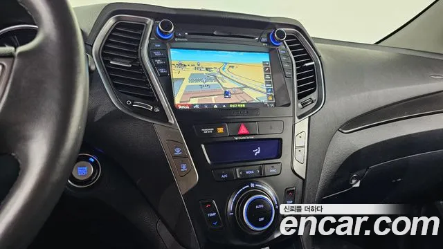 Hyundai Santa Fe 2016 thumb 12