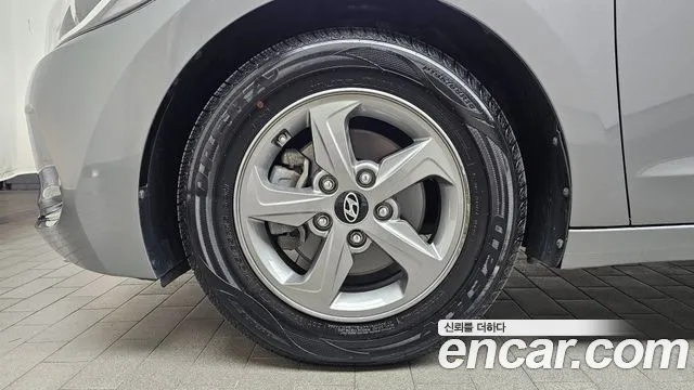 Hyundai Avante 2015 thumb 5
