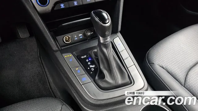 Hyundai Avante 2015 thumb 9