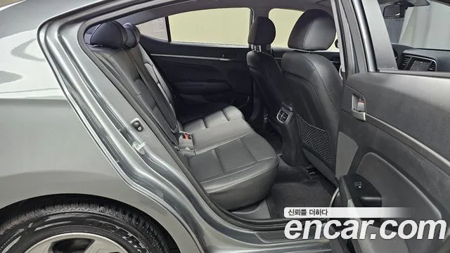 Hyundai Avante 2015 thumb 12