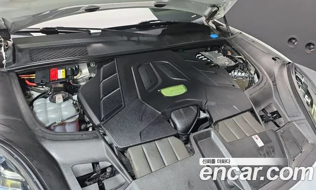 Porsche Cayenne 2021 thumb 5
