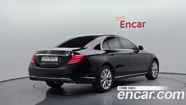 Mercedes-Benz E-Класс 2018 thumb 2